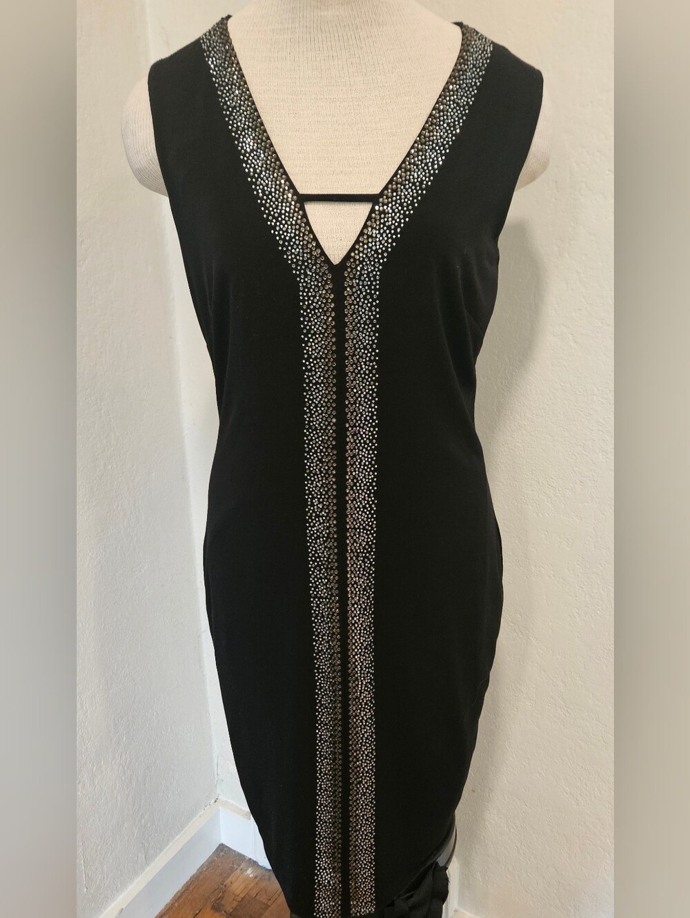 Calvin Klein Women’s Black Rhinestone Trim Sleeveless Bodycon Dress Size 8